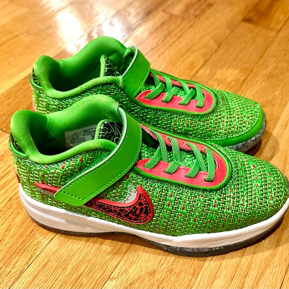 Lebron 20s Size 1 boys - Picture 3 of 5